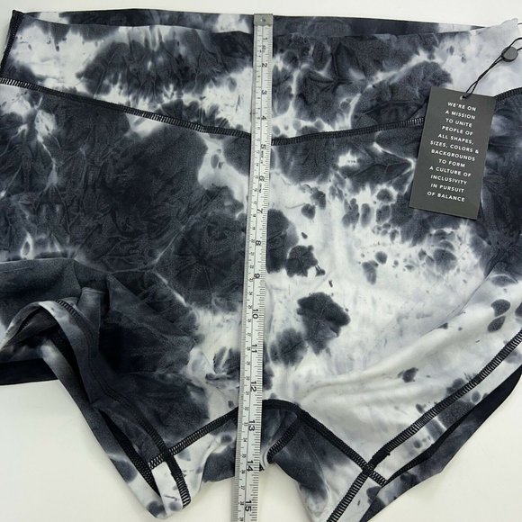 Balance Athletica Women’s The Cloud Short Logo Avalanche Tie Dye Size XXXL New - Picture 9 of 12